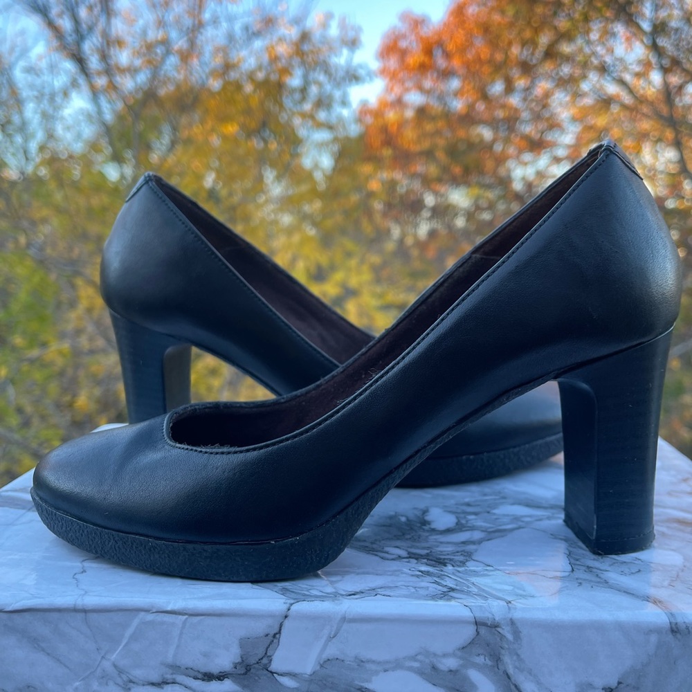 Classic leather heels